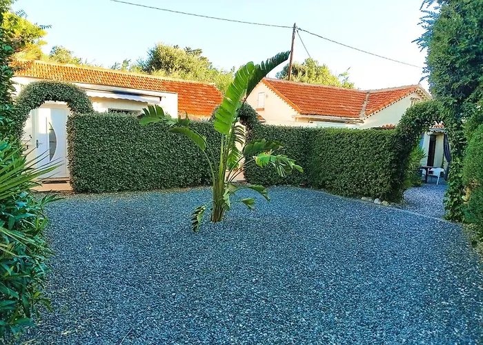 펜션 Studio 20M2 Cosy Bord De Mer - Plage De La Nartelle- Sainte-Maxime - Piscine Partagee - Parking - Bbq - Draps Inclus