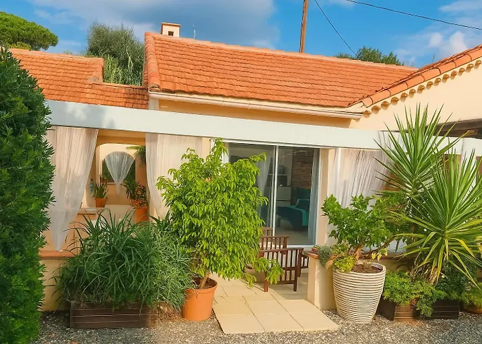 Studio 20M2 Cosy Bord De Mer - Plage De La Nartelle- Sainte-Maxime - Piscine Partagee - Parking - Bbq - Draps Inclus 펜션 생트막시메