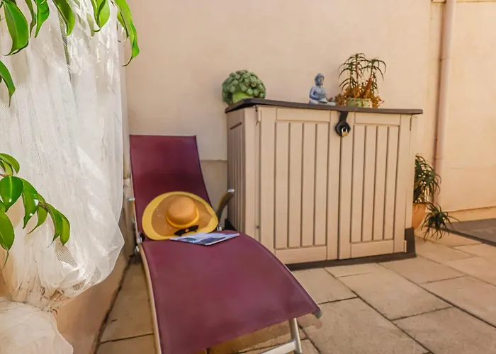 Studio 20M2 Cosy Bord De Mer - Plage De La Nartelle- Sainte-Maxime - Piscine Partagee - Parking - Bbq - Draps Inclus