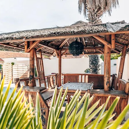 Reve D'azur En Bord De Mer, Avec Piscine Partagee, Parking Barbecue, Draps Inclus A La Nartelle Holiday home Sainte-Maxime