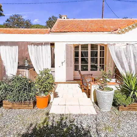 Reve D'azur En Bord De Mer, Avec Piscine Partagee, Parking Barbecue, Draps Inclus A La Nartelle