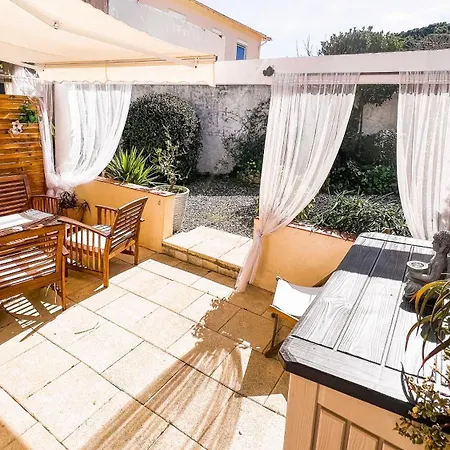 Holiday home Reve D'azur En Bord De Mer, Avec Piscine Partagee, Parking Barbecue, Draps Inclus A La Nartelle Sainte-Maxime