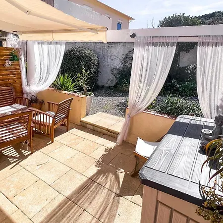 Reve D'azur En Bord De Mer, Avec Piscine Partagee, Parking Barbecue, Draps Inclus A La Nartelle
