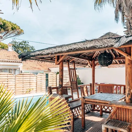 Holiday home Reve D'azur En Bord De Mer, Avec Piscine Partagee, Parking Barbecue, Draps Inclus A La Nartelle *