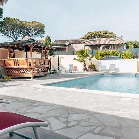 Reve D'azur En Bord De Mer, Avec Piscine Partagee, Parking Barbecue, Draps Inclus A La Nartelle Holiday home Sainte-Maxime