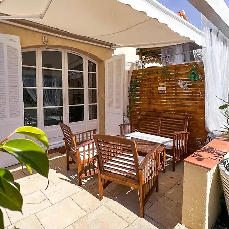 Reve D'azur En Bord De Mer, Avec Piscine Partagee, Parking Barbecue, Draps Inclus A La Nartelle *