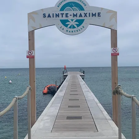 Reve D'azur En Bord De Mer, Avec Piscine Partagee, Parking Barbecue, Draps Inclus A La Nartelle