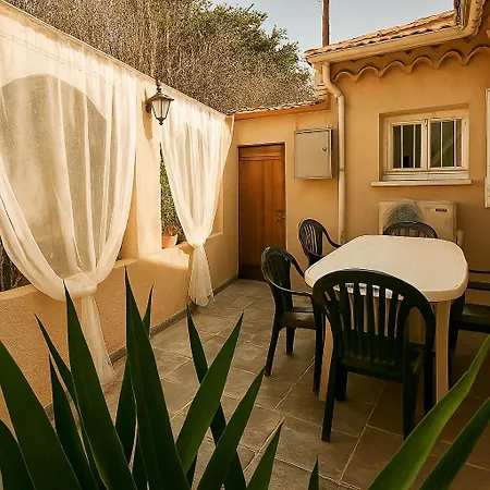 Reve D'azur En Bord De Mer, Avec Piscine Partagee, Parking Barbecue, Draps Inclus A La Nartelle * Sainte-Maxime