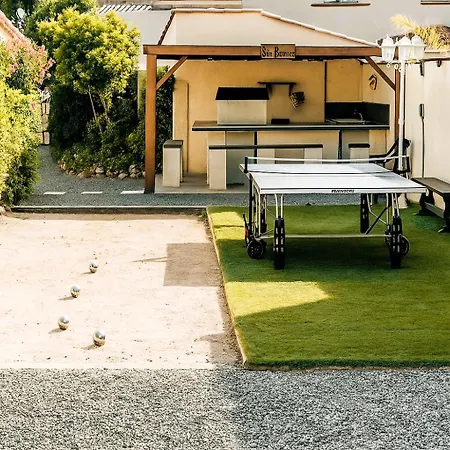 Plage de la Nartelle- Studio 20m2- Piscine partagée - parking - BBQ -calme&détente au Rêve D'Azur à quelques pas de la plage- Check-in 17h-20h maximum Сasa de vacaciones