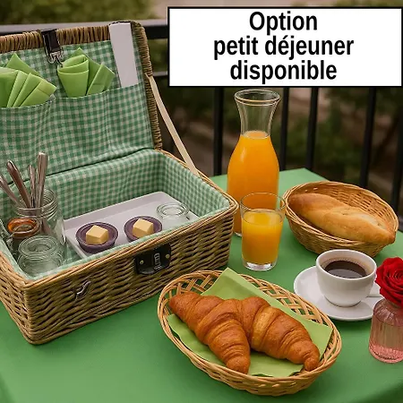 Reve D'azur En Bord De Mer, Avec Piscine Partagee, Parking Barbecue, Draps Inclus A La Nartelle Sainte-Maxime