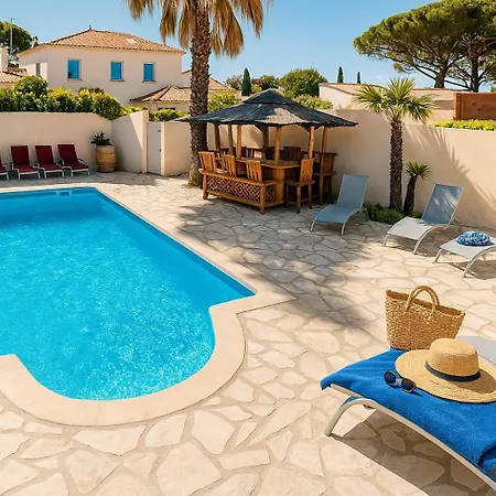 Plage de la Nartelle- Studio 20m2- Piscine partagée - parking - BBQ -calme&détente au Rêve D'Azur à quelques pas de la plage- Check-in 17h-20h maximum *