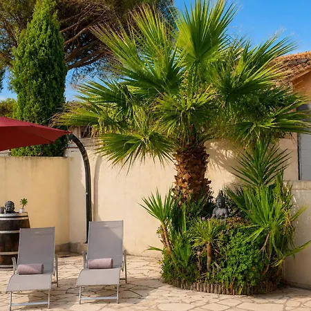 Plage de la Nartelle- Studio 20m2- Piscine partagée - parking - BBQ -calme&détente au Rêve D'Azur à quelques pas de la plage- Check-in 17h-20h maximum *